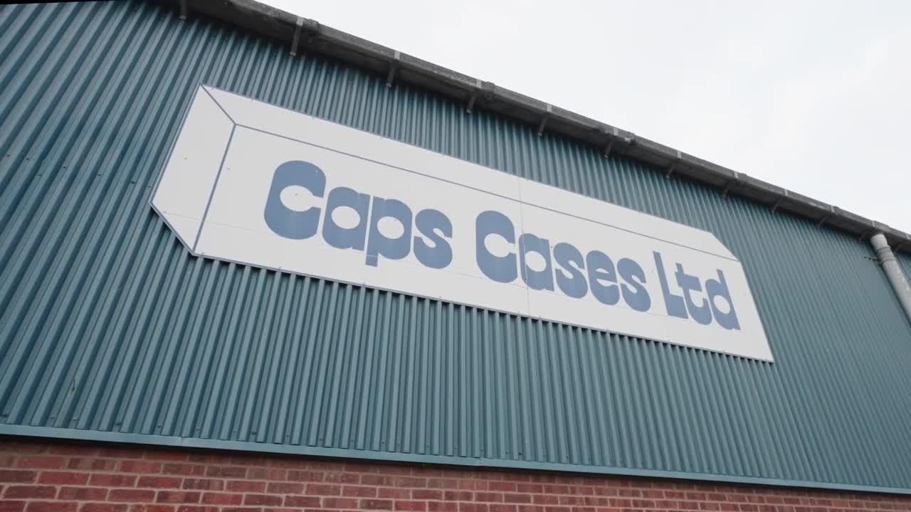 Caps Cases Expands its Business into New Areas with EFI Nozomi 14000 LED Printer